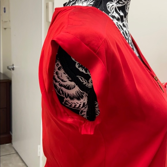 Red Express Blouse - Picture 5 of 5